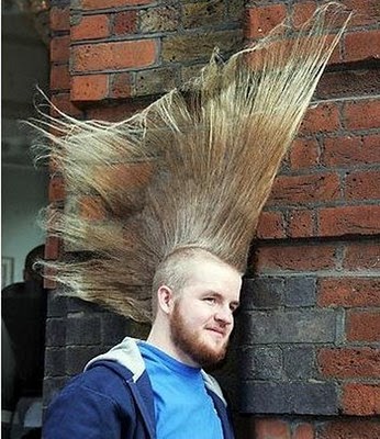 gambar-gaya-rambut-aneh 1